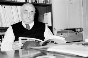Folkways Records founder Moses Asch in his office. Photo by Diana Davies, Courtesy Ralph Rinzler Folklife Archives and Collections, Smithsonian Institution. All Rights Reserved. 